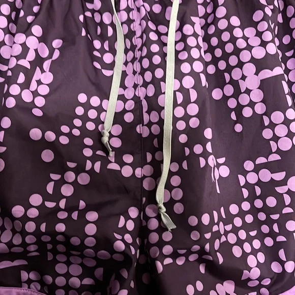 NIKE • Dri-Fit Size Large Purple Running Short - Picture 3 of 4